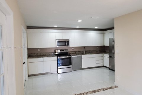 Adosado en alquiler en Weston, Florida, 3 dormitorios, 128.39 m2 № 2009287 - foto 3