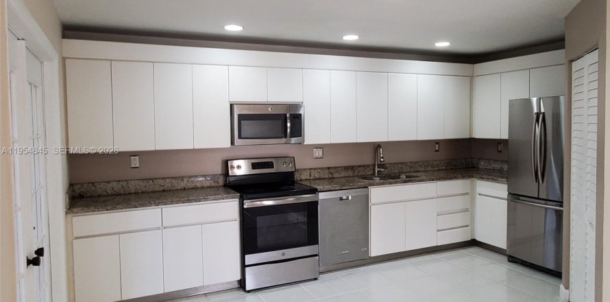 Adosado en Weston, Florida 3 dormitorios, 128.39 m2 № 2009287