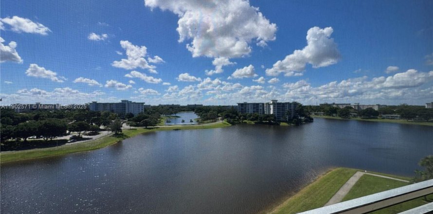 Кондоминиум с 3 спальнями в Помпано-Бич, Флорида № 1953954