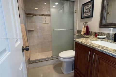 Снять в аренду кондоминиум в Помпано-Бич, Флорида 3 спальни, 150.5м2, № 1953954 - фото 8
