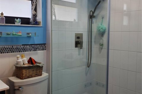 Condominio en venta en Miami Beach, Florida, 2 dormitorios, 82.22 m2 № 2043809 - foto 14