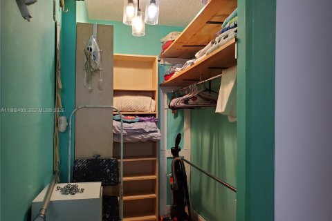 Condominio en venta en Miami Beach, Florida, 2 dormitorios, 82.22 m2 № 2043809 - foto 19