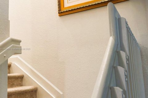 Снять в аренду таунхаус в Хомстед, Флорида 4 спальни, 169.08м2, № 1963324 - фото 17