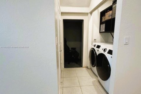 Снять в аренду таунхаус в Хомстед, Флорида 4 спальни, 169.08м2, № 1963324 - фото 14