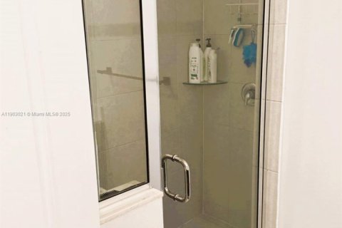 Снять в аренду таунхаус в Хомстед, Флорида 4 спальни, 169.08м2, № 1963324 - фото 26