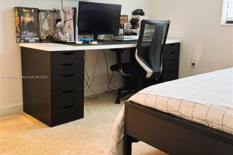 Снять в аренду таунхаус в Хомстед, Флорида 4 спальни, 169.08м2, № 1963324 - фото 28