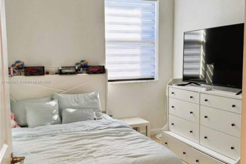 Снять в аренду таунхаус в Хомстед, Флорида 4 спальни, 169.08м2, № 1963324 - фото 24