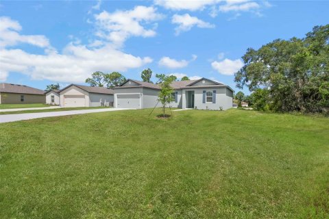 Villa ou maison à vendre à Poinciana, Floride: 3 chambres, 135.92 m2 № 2137308 - photo 22