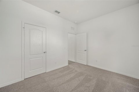 Villa ou maison à vendre à Poinciana, Floride: 3 chambres, 135.92 m2 № 2137308 - photo 5