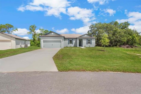 Villa ou maison à vendre à Poinciana, Floride: 3 chambres, 135.92 m2 № 2137308 - photo 9