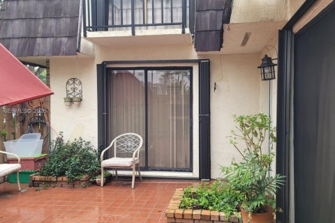 Townhouse in West Palm Beach, Florida 2 bedrooms, 114.83 sq.m. № 2066157 - photo 6