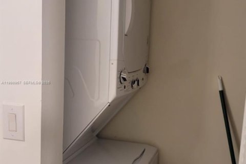 Townhouse in West Palm Beach, Florida 2 bedrooms, 114.83 sq.m. № 2066157 - photo 17