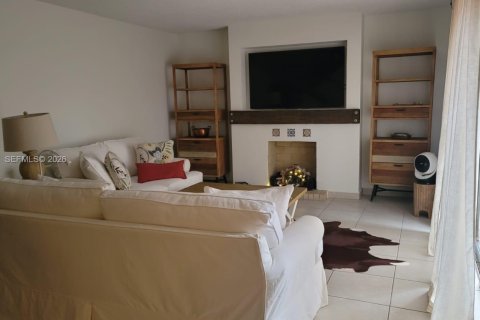 Townhouse in West Palm Beach, Florida 2 bedrooms, 114.83 sq.m. № 2066157 - photo 2