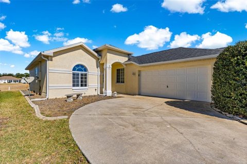 House in Ocala, Florida 3 bedrooms, 137.96 sq.m. № 2098213