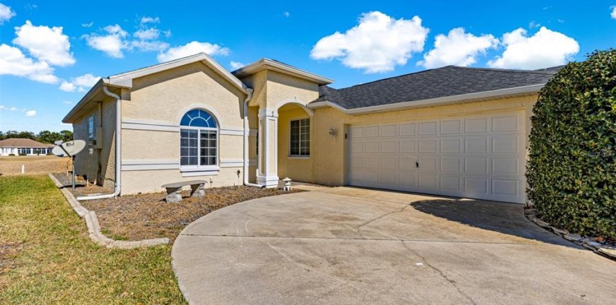 Villa ou maison à Ocala, Floride 3 chambres, 137.96 m2 № 2098213