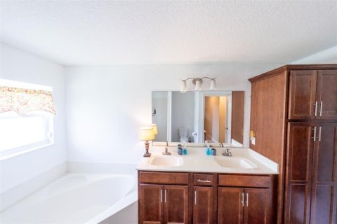 Casa en venta en Summerfield, Florida, 3 dormitorios, 167.5 m2 № 1778231 - foto 27
