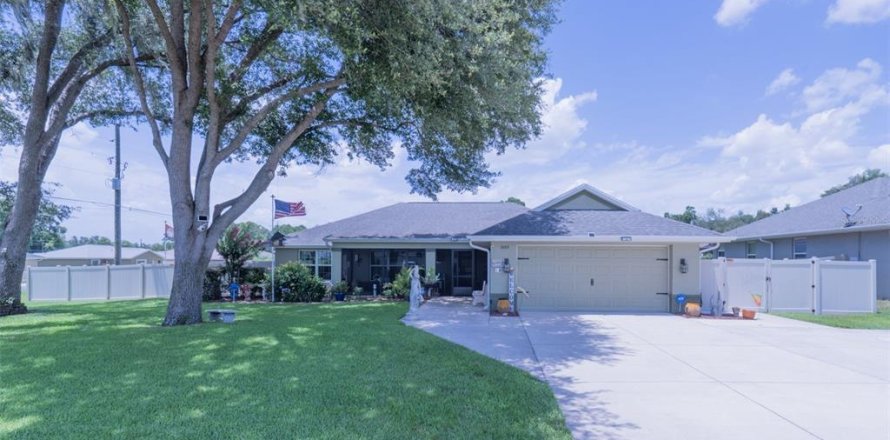 Casa en Summerfield, Florida 3 dormitorios, 167.5 m2 № 1778231