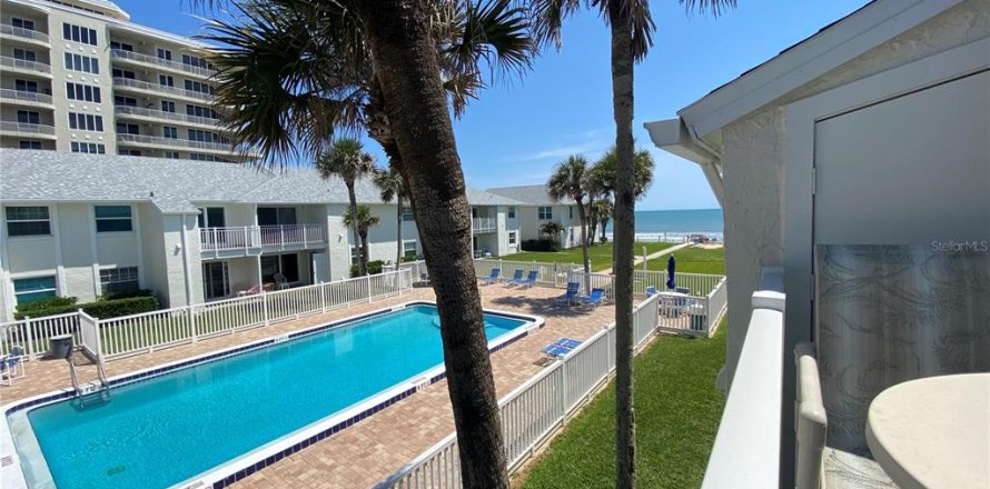 Condominio en New Smyrna Beach, Florida, 1 dormitorio № 1722416