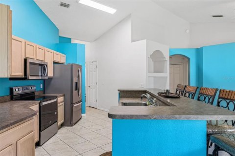 Villa ou maison à vendre à Deltona, Floride: 4 chambres, 195.09 m2 № 2285368 - photo 8