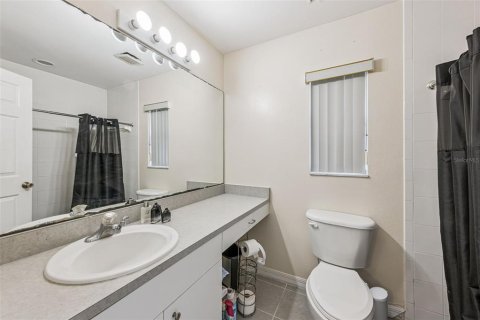 Villa ou maison à vendre à Deltona, Floride: 4 chambres, 195.09 m2 № 2285368 - photo 16