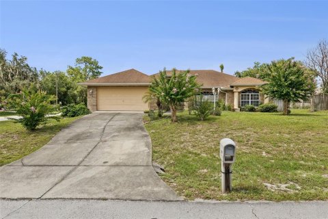 House in Deltona, Florida 4 bedrooms, 195.09 sq.m. № 2285368