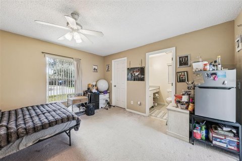 Villa ou maison à vendre à Deltona, Floride: 4 chambres, 195.09 m2 № 2285368 - photo 11