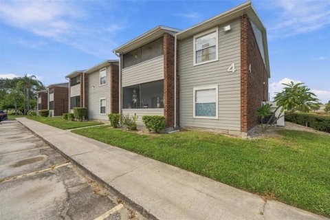 Condo in Saint Petersburg, Florida, 1 bedroom  № 2400339