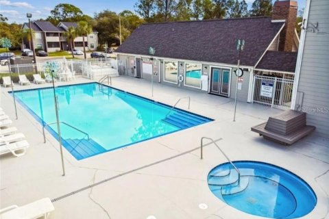 Condo in Saint Petersburg, Florida, 1 bedroom  № 2400339 - photo 26