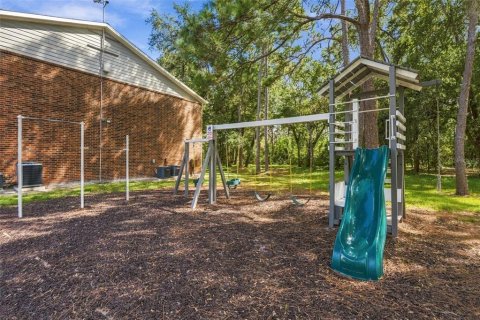 Condo in Saint Petersburg, Florida, 1 bedroom  № 2400339 - photo 28
