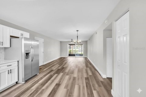 Copropriété à louer à Tampa, Floride: 2 chambres, 100.06 m2 № 2097666 - photo 2
