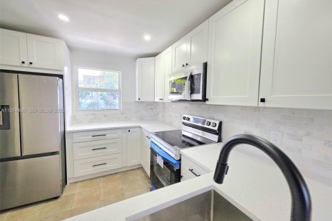 Copropriété à vendre à Oakland Park, Floride: 2 chambres, 90.58 m2 № 2041231 - photo 11