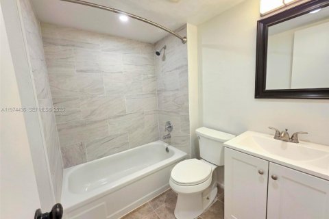 Copropriété à vendre à Oakland Park, Floride: 2 chambres, 90.58 m2 № 2041231 - photo 28