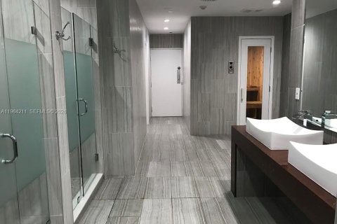 Condominio en alquiler en Hallandale Beach, Florida, 2 dormitorios, 108.23 m2 № 2026656 - foto 20