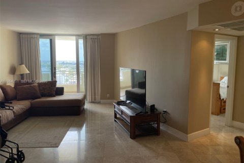 Condominio en alquiler en Hallandale Beach, Florida, 2 dormitorios, 108.23 m2 № 2026656 - foto 4