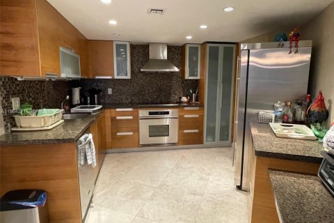 Condominio en alquiler en Hallandale Beach, Florida, 2 dormitorios, 108.23 m2 № 2026656 - foto 5