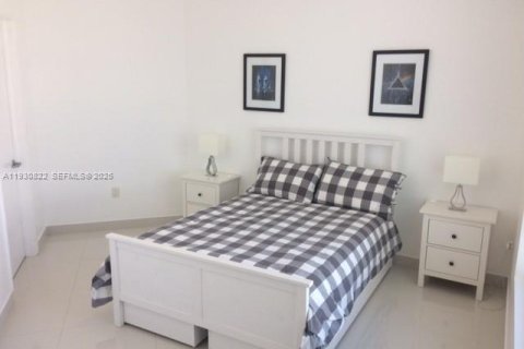 Condominio en alquiler en Miami, Florida, 1 dormitorio, 71.35 m2 № 1989308 - foto 16