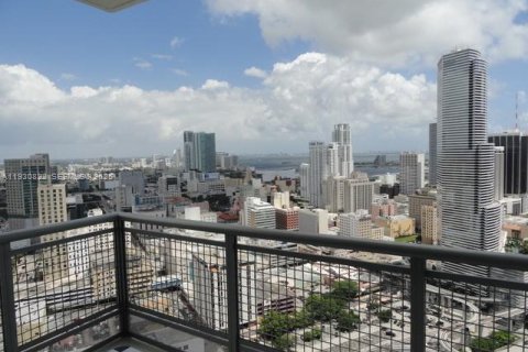Condominio en alquiler en Miami, Florida, 1 dormitorio, 71.35 m2 № 1989308 - foto 4