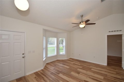 Villa ou maison à louer à Palm Coast, Floride: 4 chambres, 160.54 m2 № 2197537 - photo 4