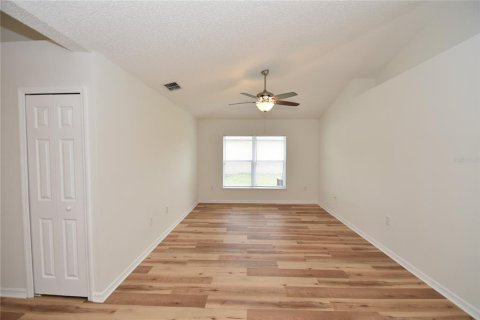Villa ou maison à louer à Palm Coast, Floride: 4 chambres, 160.54 m2 № 2197537 - photo 10