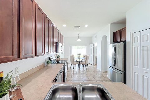 Touwnhouse à vendre à Orlando, Floride: 4 chambres, 187.01 m2 № 1907341 - photo 14