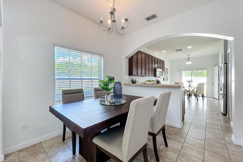 Touwnhouse à vendre à Orlando, Floride: 4 chambres, 187.01 m2 № 1907341 - photo 9
