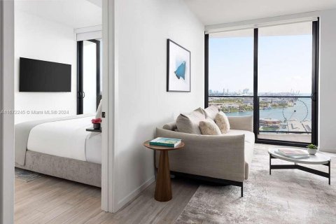 Condo in Miami, Florida, 1 bedroom  № 1725837 - photo 9
