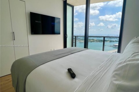 Condo in Miami, Florida, 1 bedroom  № 1725837 - photo 13