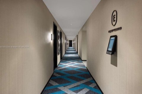 Condo in Miami, Florida, 1 bedroom  № 1725837 - photo 20
