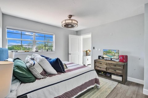 Touwnhouse à louer à Fort Lauderdale, Floride: 4 chambres, 240.25 m2 № 2262532 - photo 28