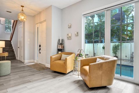Touwnhouse à louer à Fort Lauderdale, Floride: 4 chambres, 240.25 m2 № 2262532 - photo 9