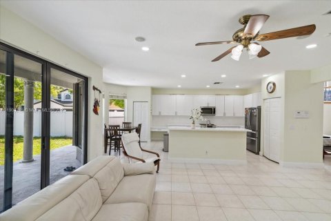Casa en venta en Miramar, Florida, 4 dormitorios, 332.5 m2 № 1954532 - foto 15