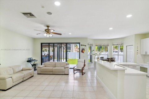 Casa en venta en Miramar, Florida, 4 dormitorios, 332.5 m2 № 1954532 - foto 11