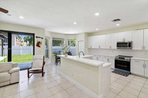 Casa en venta en Miramar, Florida, 4 dormitorios, 332.5 m2 № 1954532 - foto 14