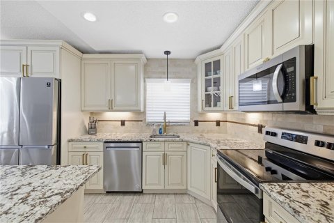 Villa ou maison à louer à Tampa, Floride: 3 chambres, 140.93 m2 № 2391116 - photo 10